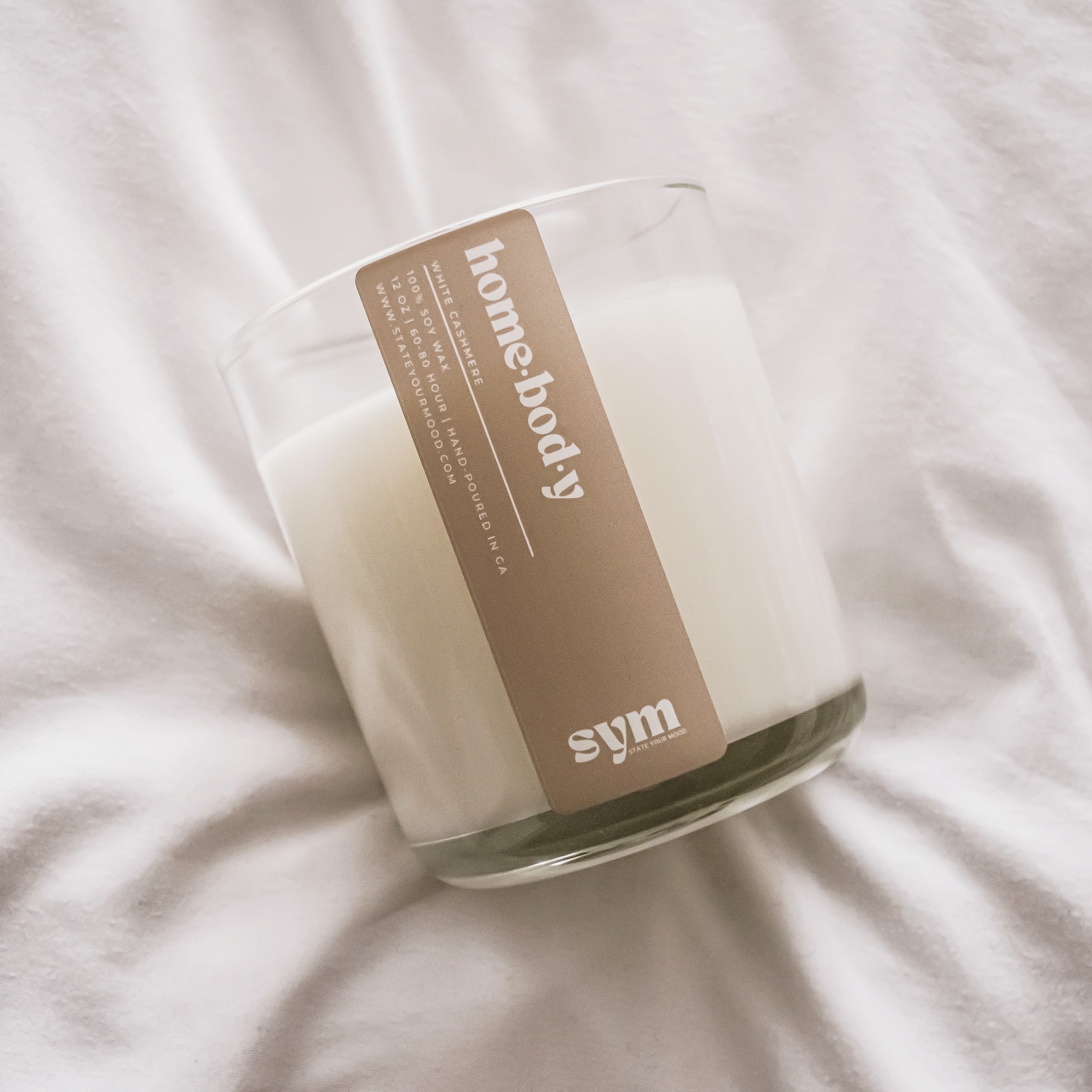 Homebody Candle: Tobacco Flower, Vanilla Smoke, and Black Ebony Wood